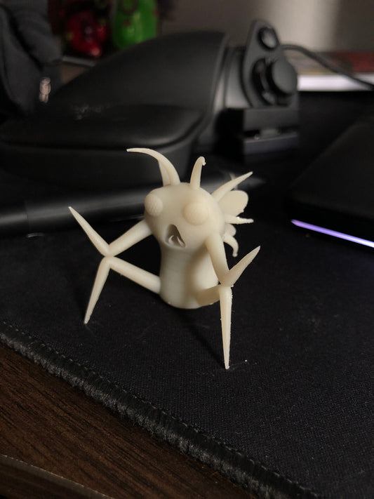 Hoarding bug from Lethal Company pencil holder